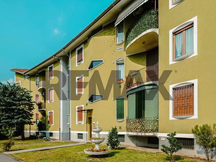 Appartamento trilocale in vendita in Piazzale d'Annunzio, Busto Arsizio
