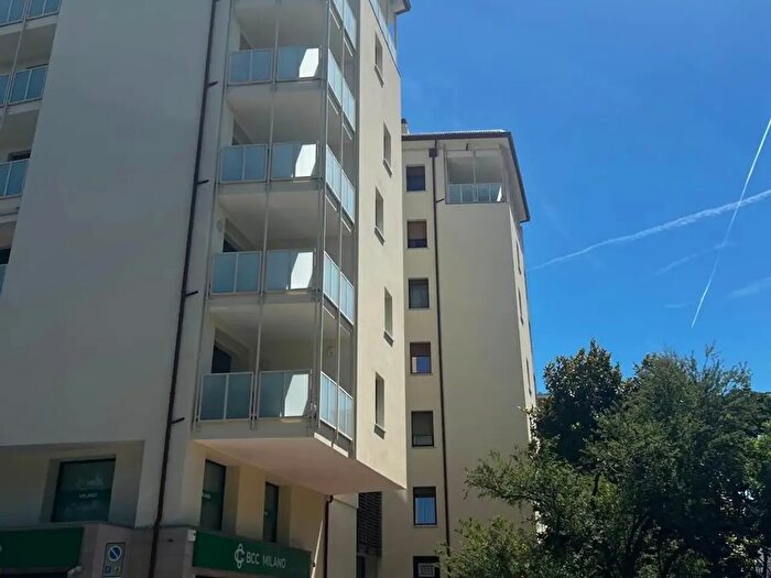 Appartamento quadrilocale in affitto in Via Carducci, Cassano D'Adda