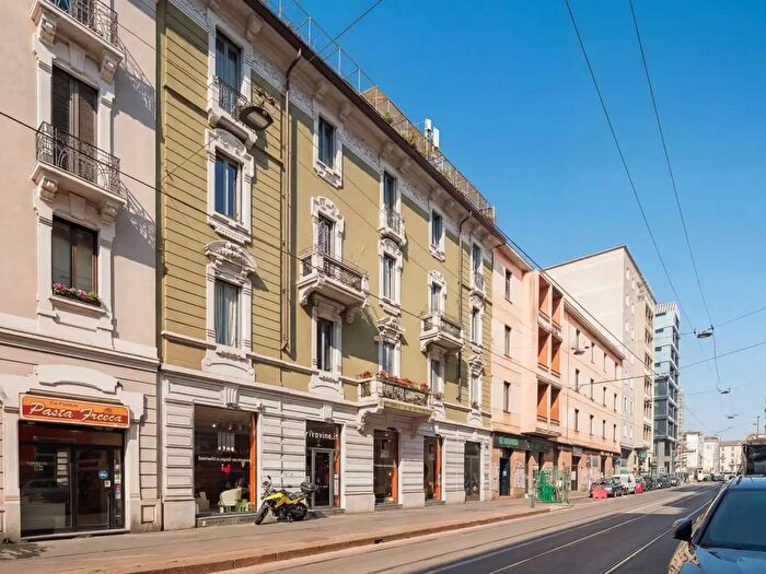 Appartamento trilocale in vendita in Via Porro Lambertenghi, Milano