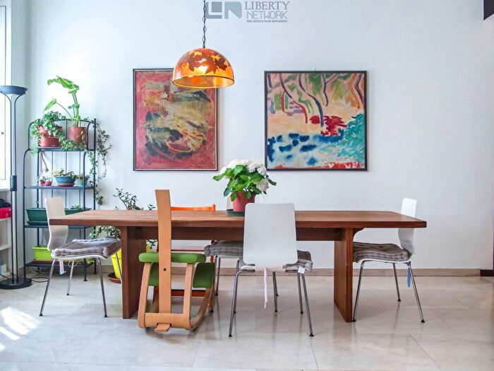 Appartamento quadrilocale in affitto in Via San Senatore, Missori, Milano