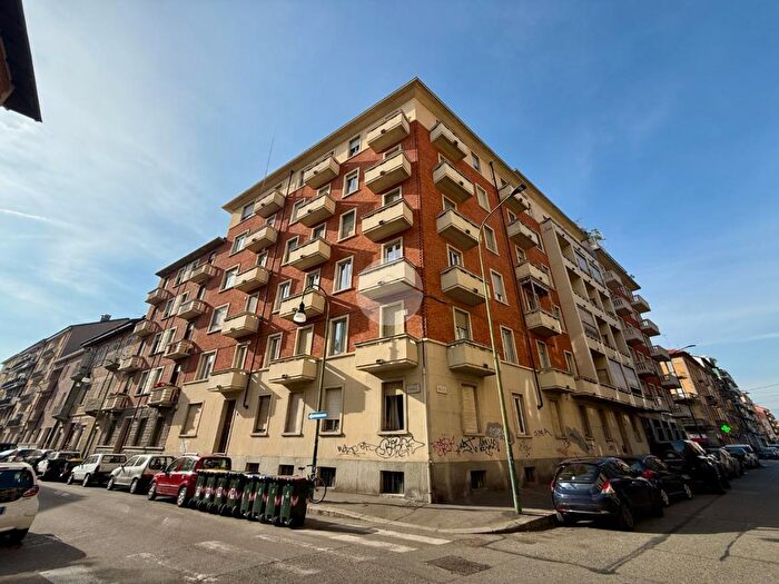 Appartamento trilocale in vendita in Via Germanasca, Torino