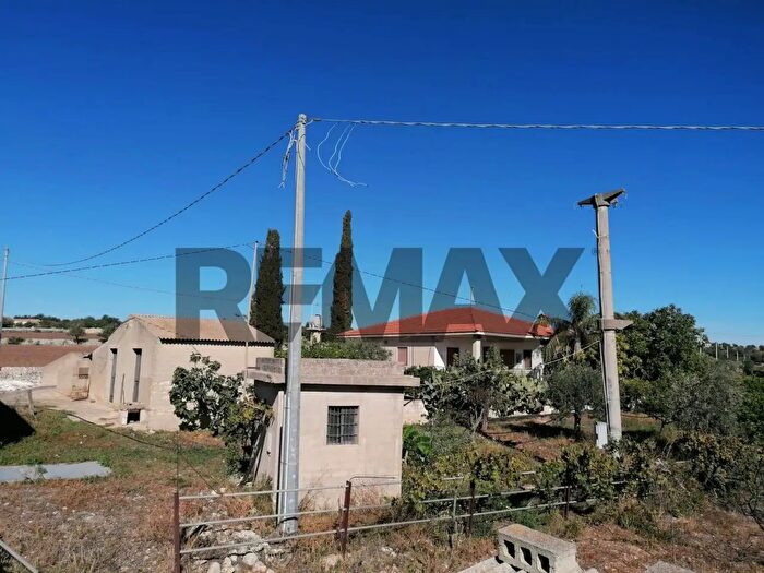 Casa con 7 locali in vendita in Contrada Scorsone Snc, Ispica