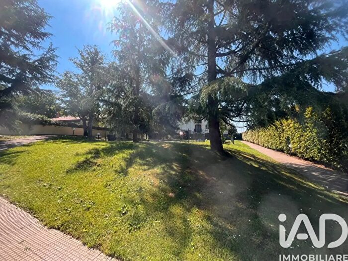 Appartamento con 7 locali in vendita in Via Giuseppe Mazzini, Lesmo
