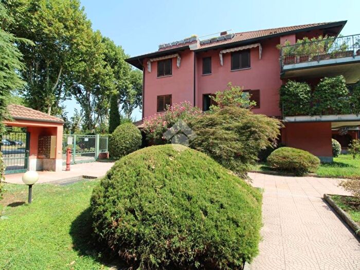 Casa quadrilocale in vendita in Via Pasubio, Centro, Nerviano