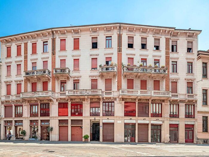 Appartamento trilocale in affitto in Via Nirone, Cadorna Castello, Milano