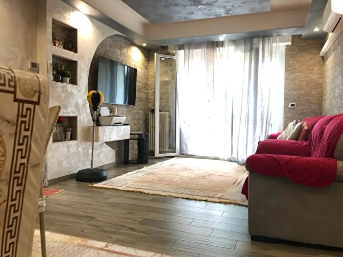 Appartamento quadrilocale in vendita in Via Renato Zani, Piacenza