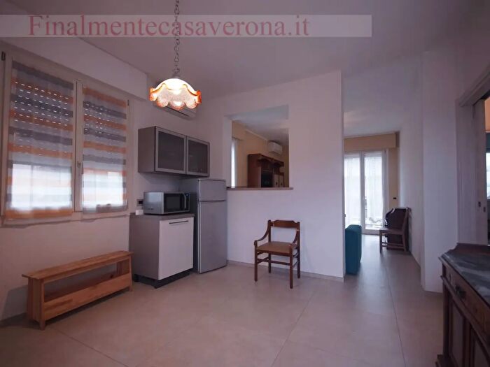Appartamento trilocale in affitto in Via Montini, Castelnuovo Del Garda