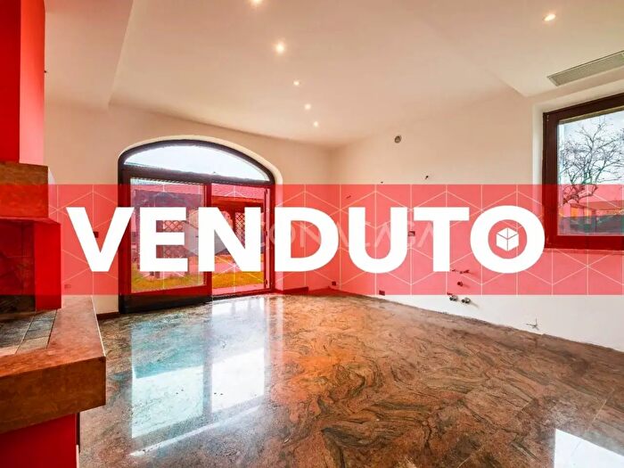 Casa con 6 locali in vendita in Via Brigata Piemonte, Verona