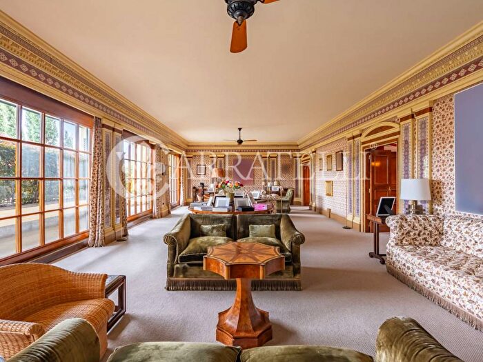 Casa con 6 locali in affitto in Via Cernaia, Brera, Milano