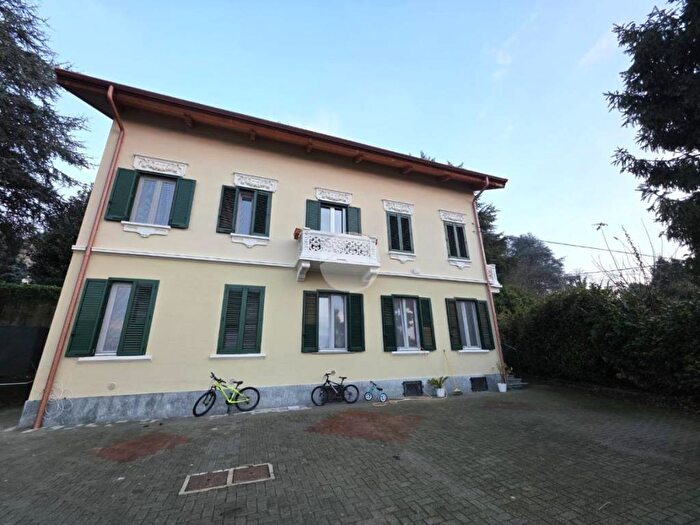 Appartamento trilocale in affitto in Via Bres, Centro, San Mauro Torinese