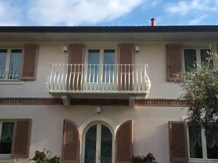 Casa con 6 locali in affitto in Via Lorenzo de Medici, Vittoria Apuana, Forte dei Marmi