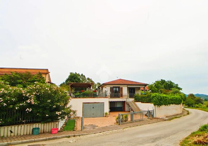 Casa con 7 locali in vendita in Via Ardisani, Casal Velino