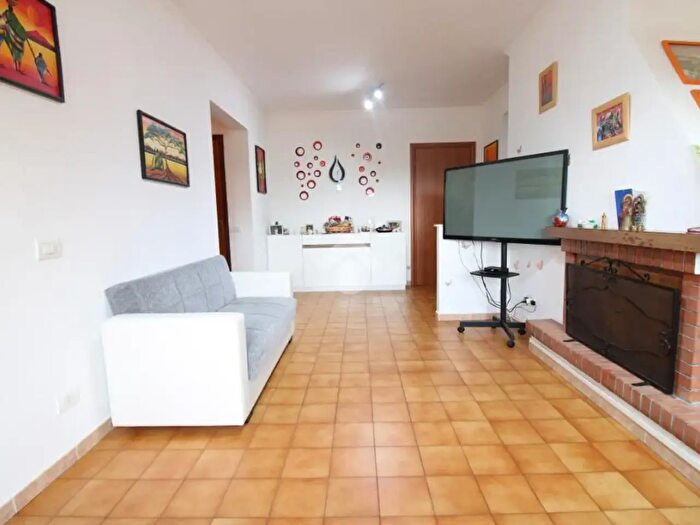 Appartamento quadrilocale in vendita in Via Pietro Nenni, Poggio Mirteto