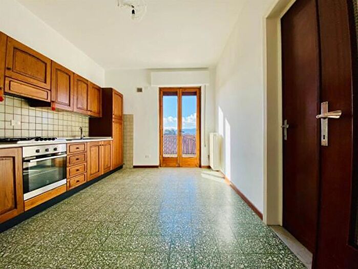 Appartamento con 5 locali in vendita in Via dei Gheghi, Capannori