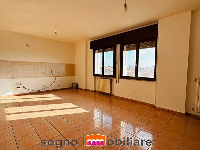 Appartamento trilocale in vendita in Via Pierdomenico Frattini, Legnago