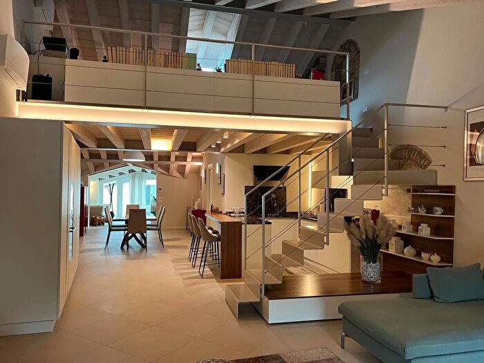 Appartamento quadrilocale in vendita in Via Sant Antonio, Marostica