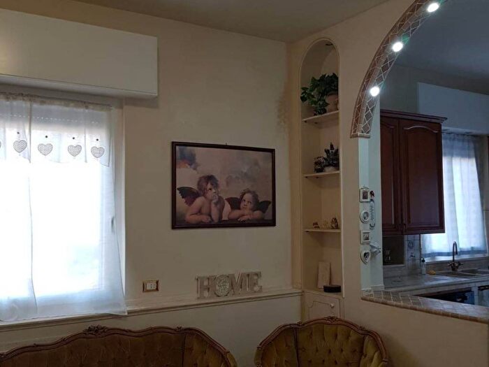 Appartamento trilocale in affitto in Porto Maurizio, Imperia
