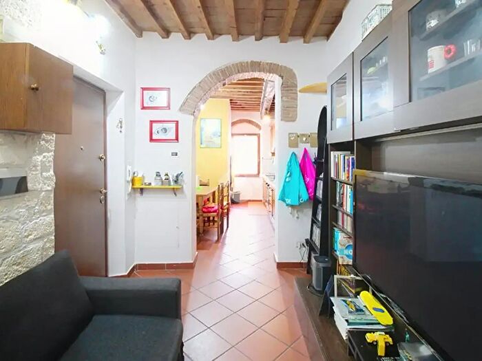 Appartamento trilocale in vendita in Via dell Oriolino, Livorno