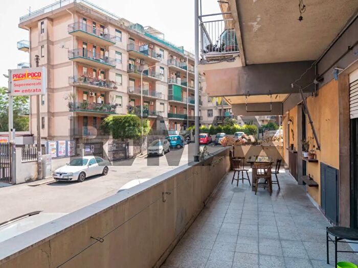 Appartamento quadrilocale in vendita in Via Francesco Guglielmino, Catania
