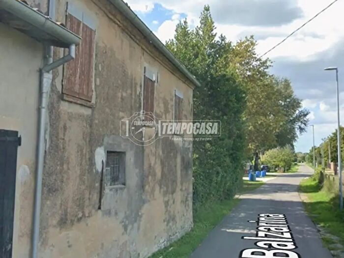 Casa con 5 locali in vendita in Via Balzarina, Lugo