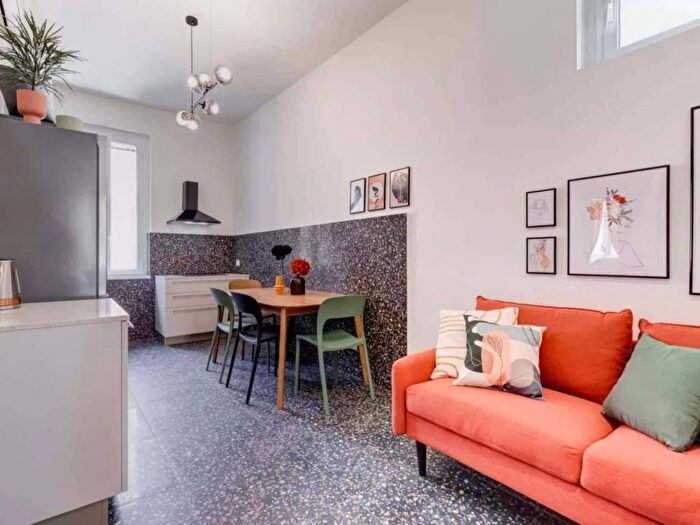 Appartamento quadrilocale in affitto in Via Montebello, Repubblica, Roma