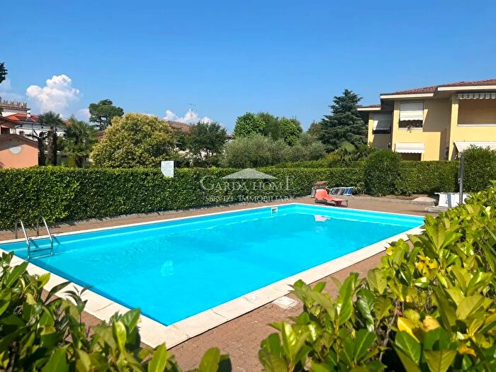 Appartamento con 5 locali in vendita in Via Daniele Comboni, Desenzano Del Garda