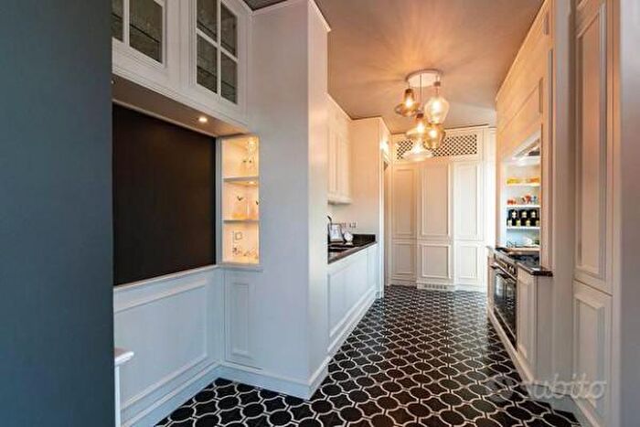 Casa quadrilocale in vendita in Via Giovanni Manenti, Reggio Emilia