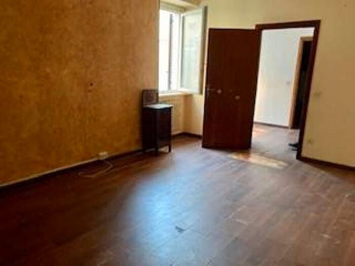 Casa con 6 locali in vendita in Fano