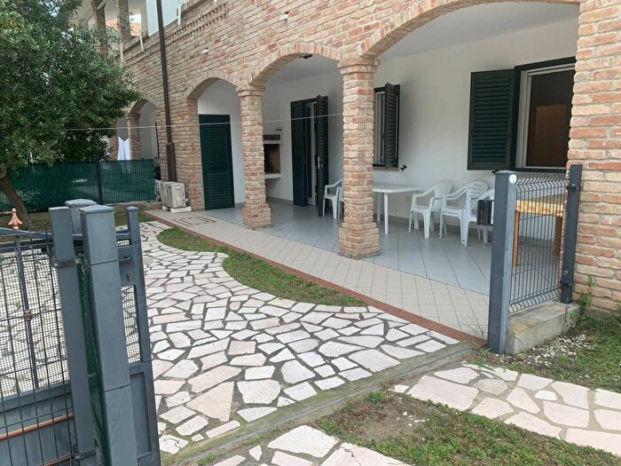 Casa trilocale in affitto in Via Cima Vignola, Lido degli Scacchi Lido di Pomposa, Comacchio