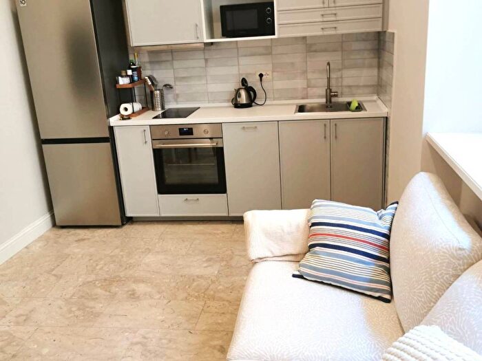 Appartamento trilocale in affitto in Via Sardegna, Vittorio Veneto, Roma