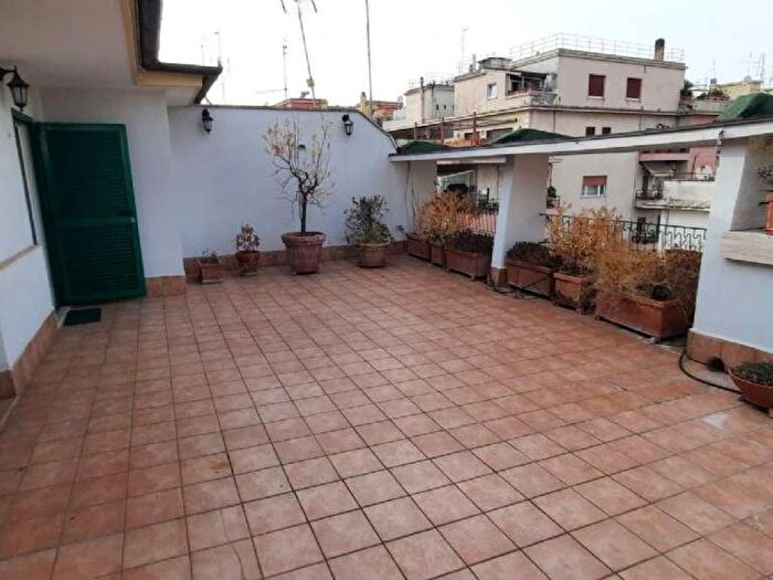 Casa bilocale in affitto in via Filomarino, Africano Villa Chigi, Roma