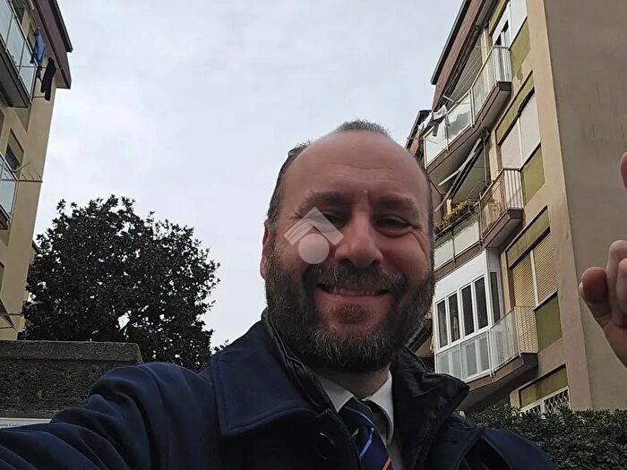 Appartamento trilocale in affitto in Viale Ammiraglio del Bono, Roma