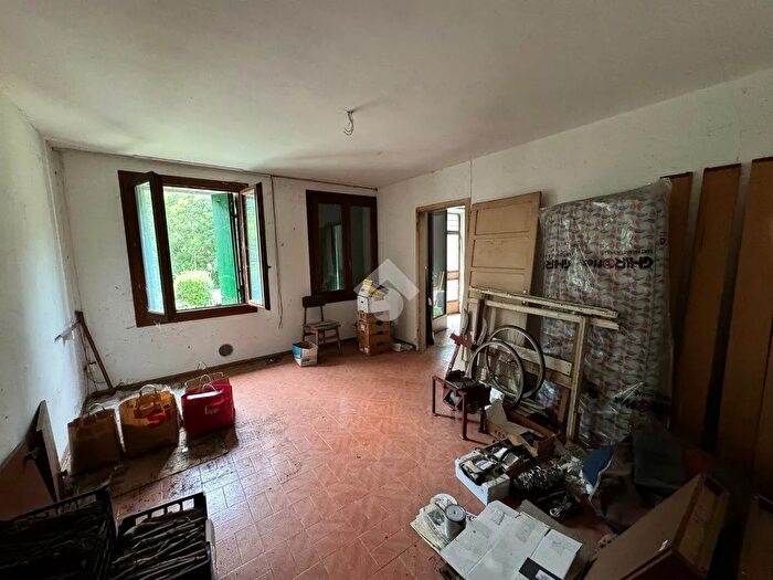 Appartamento bilocale in vendita in Via Ponte Capre, Torrebelvicino