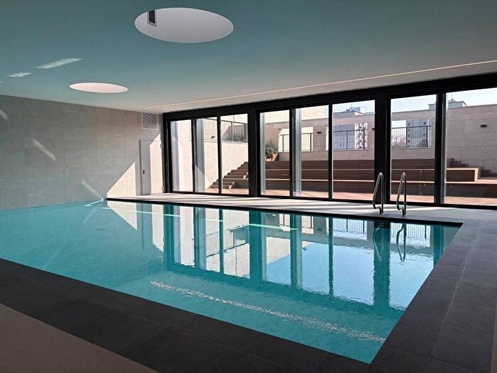 Appartamento quadrilocale in affitto in Via Giovanni Cena, Porta Vittoria, Milano