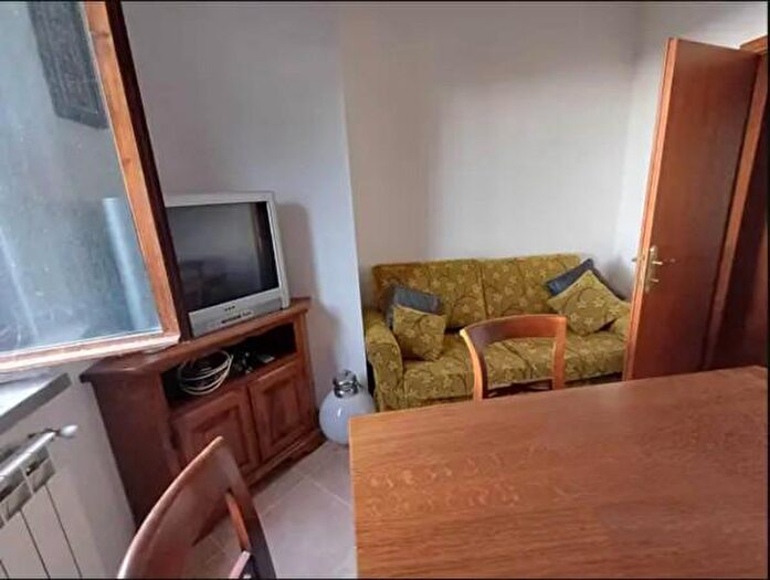 Appartamento con 5 locali in vendita in Strada Provinciale Pescina, Seggiano