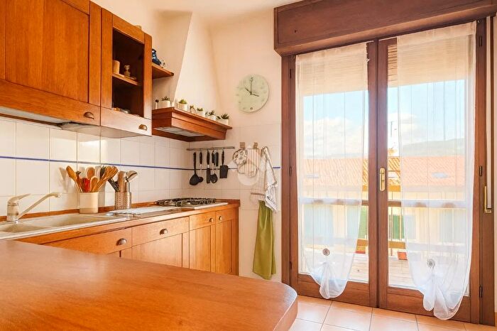 Appartamento quadrilocale in vendita in Via Cisa Sud, Santo Stefano Di Magra