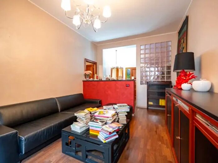 Appartamento trilocale in vendita in Via Caccialepori a, Milano