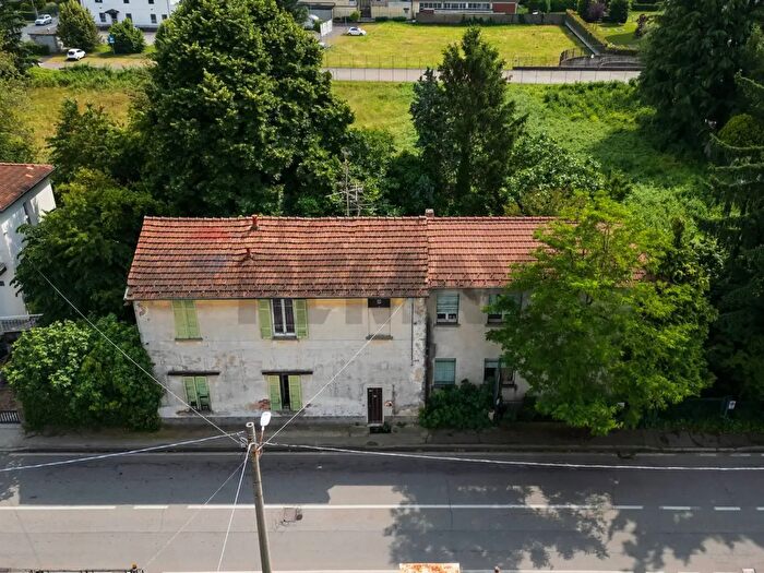 Casa con 6 locali in vendita in Via Liberazione, Gallarate