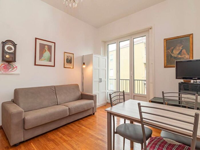 Appartamento bilocale in affitto in Viale Gian Galeazzo, Ticinese, Milano