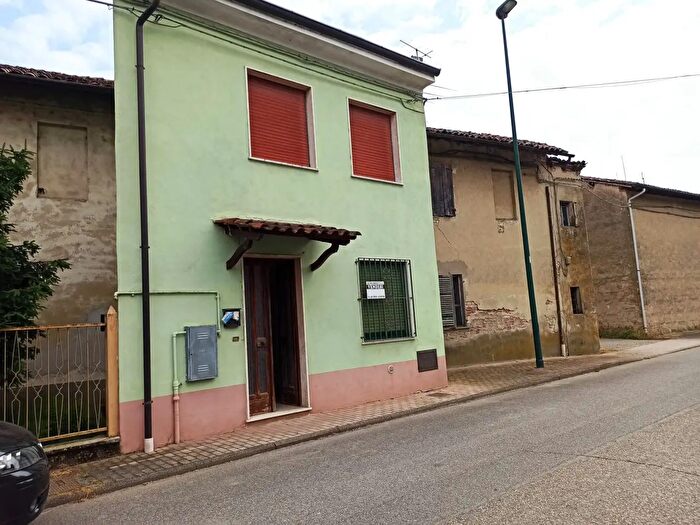 Casa in vendita in Via Bigliona, Casale Monferrato