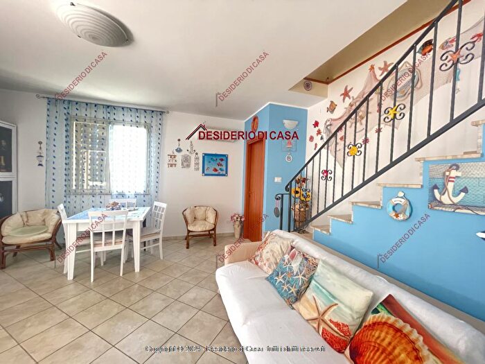 Casa quadrilocale in vendita in Via Re Ruggero II Campofelice di Roccella Pa Italia, Campofelice Di Roccella