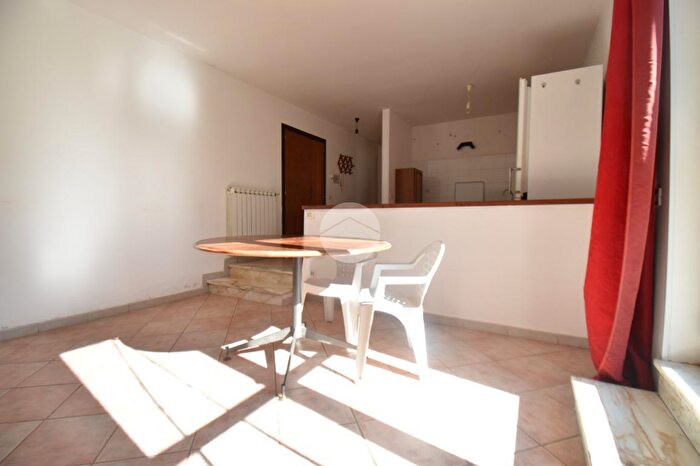 Appartamento bilocale in vendita in Via Castagnelle, Torchiara