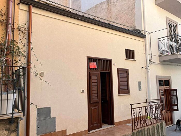 Casa bilocale in vendita in Via Minore, Castellammare Del Golfo