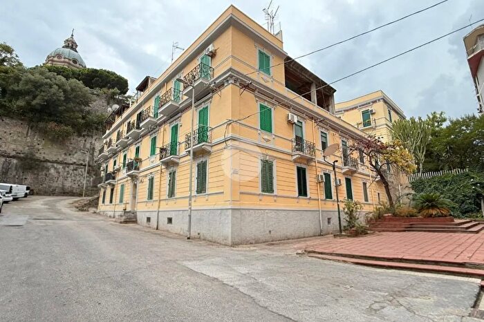 Appartamento quadrilocale in vendita in Via Faustina E Tertullo, Messina