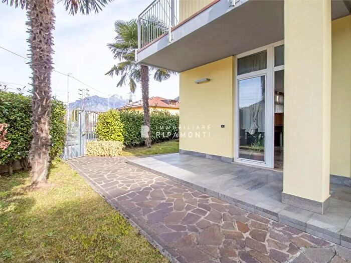 Appartamento quadrilocale in vendita in Via Albenza, Vercurago