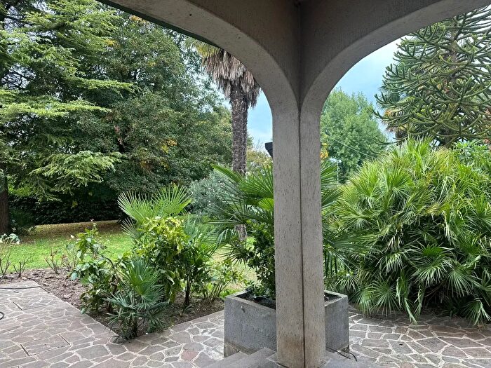 Casa con 8 locali in vendita in Via Venticinque Aprile, Noventa Padovana