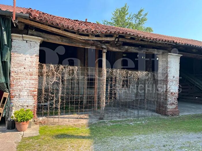 Casa in vendita in Via Casonetto, Pozzoleone