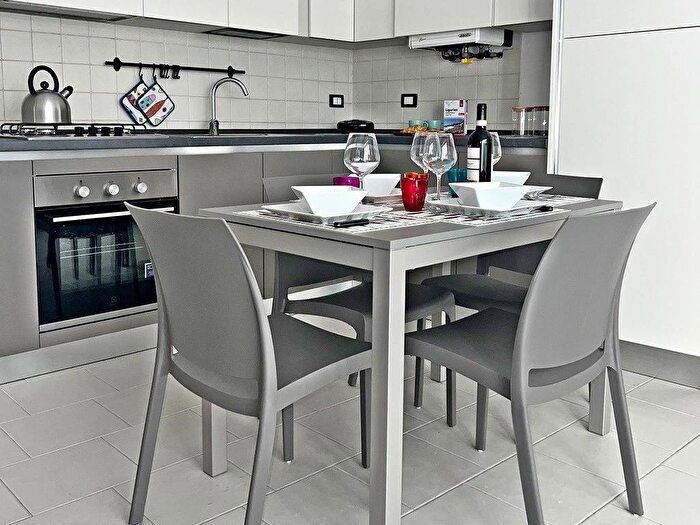 Appartamento bilocale in affitto in Via Entella, Centro Storico, Chiavari