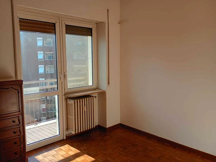 Appartamento quadrilocale in vendita in Via C Battisti, Paderno Dugnano