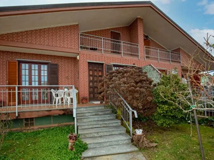 Casa con 6 locali in vendita in Via Rivoli, Villarbasse